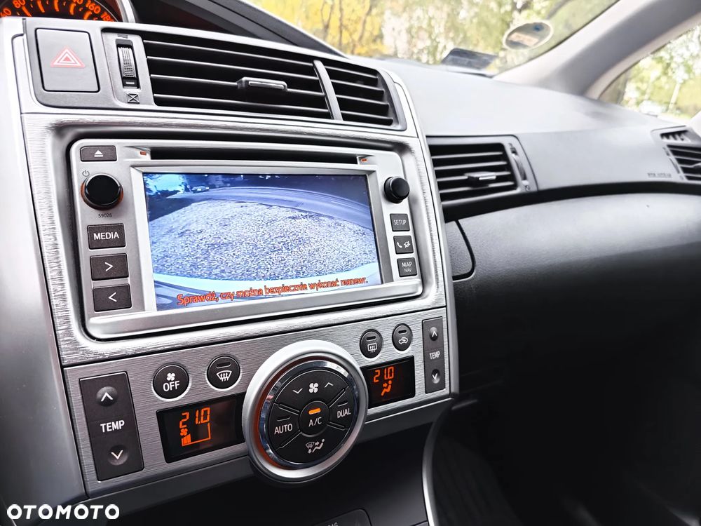 Toyota Verso 2.0 D-4D Sol plus - 23