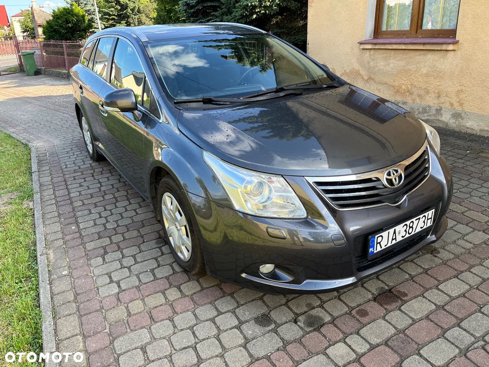 Toyota Avensis 2.0 D-4D Executive - 18