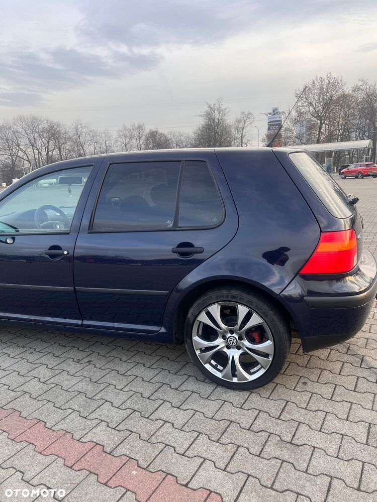 Volkswagen Golf 1.6 - 4