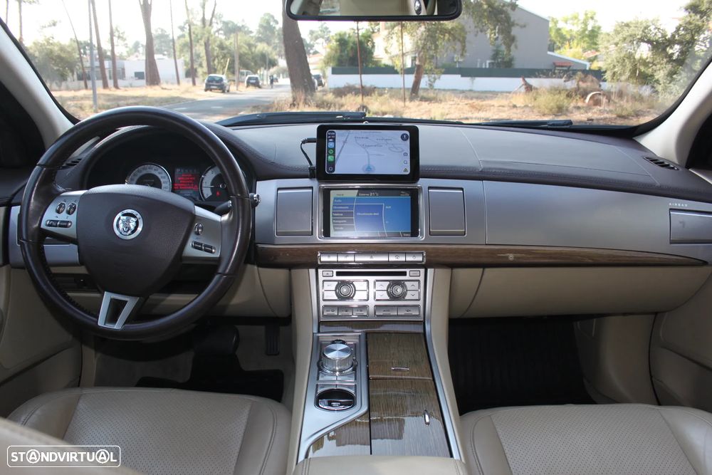 Jaguar XF 3.0 D V6 S Premium Luxury - 16