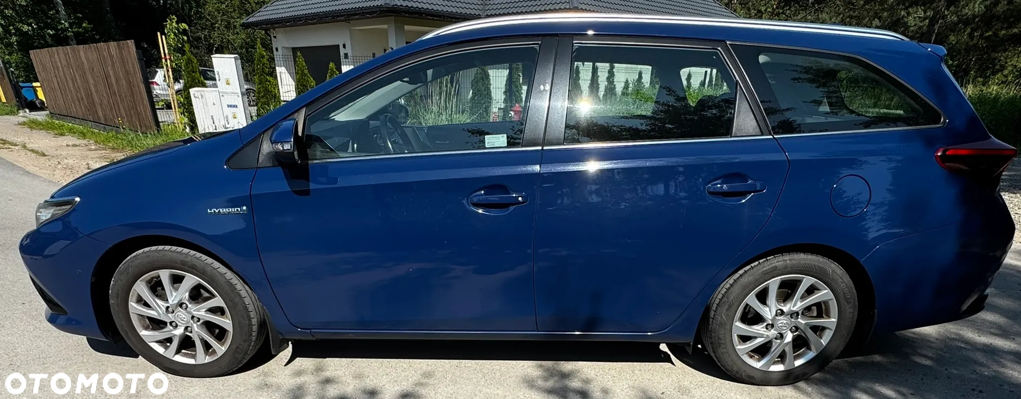 Toyota Auris Hybrid 135 Premium - 11
