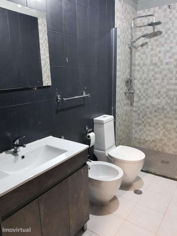 Quarto - localizado em Sé de Braga e São Lázaro Braga - Grande imagem: 3/17