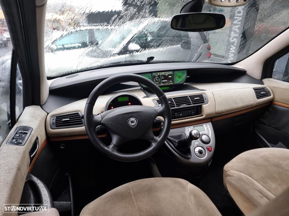 Lancia Phedra 2.2 JTD - 4