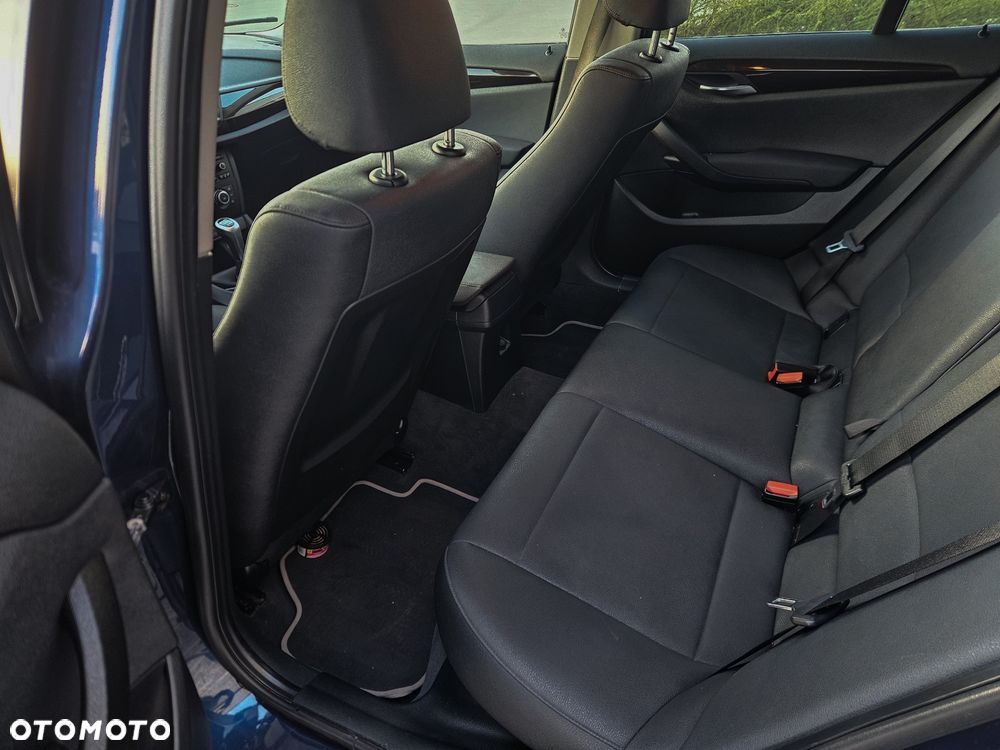 BMW X1 sDrive18d - 9