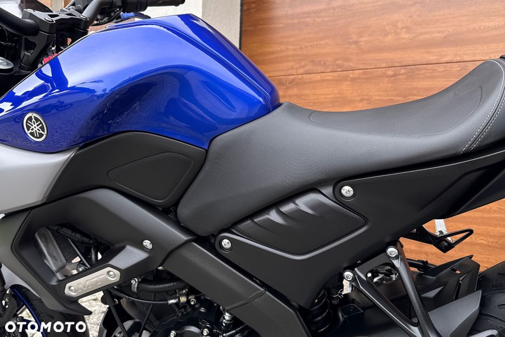 Yamaha MT - 28