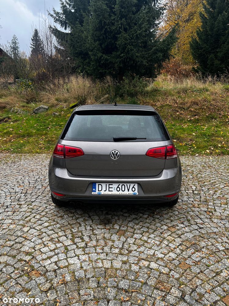 Volkswagen Golf - 5