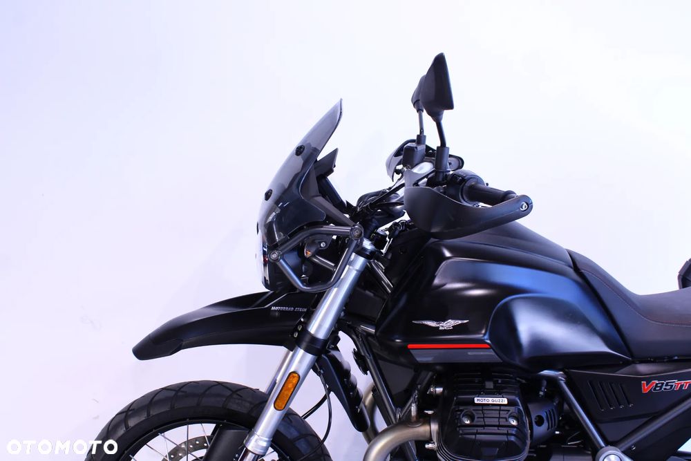 Moto Guzzi V85 - 10
