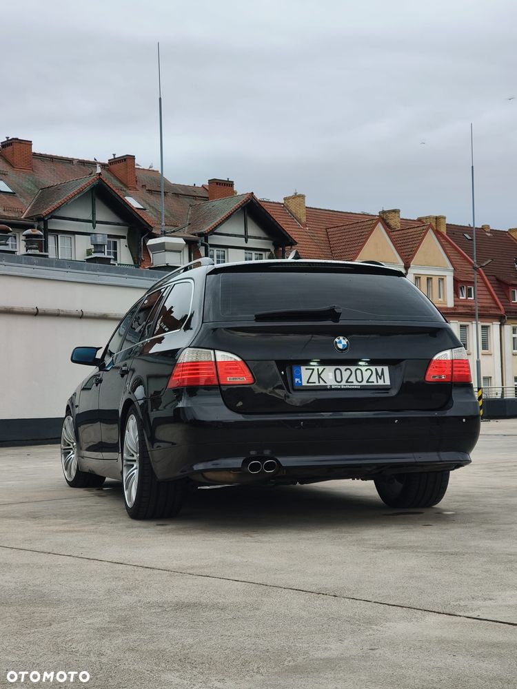 BMW Seria 5 525d - 17