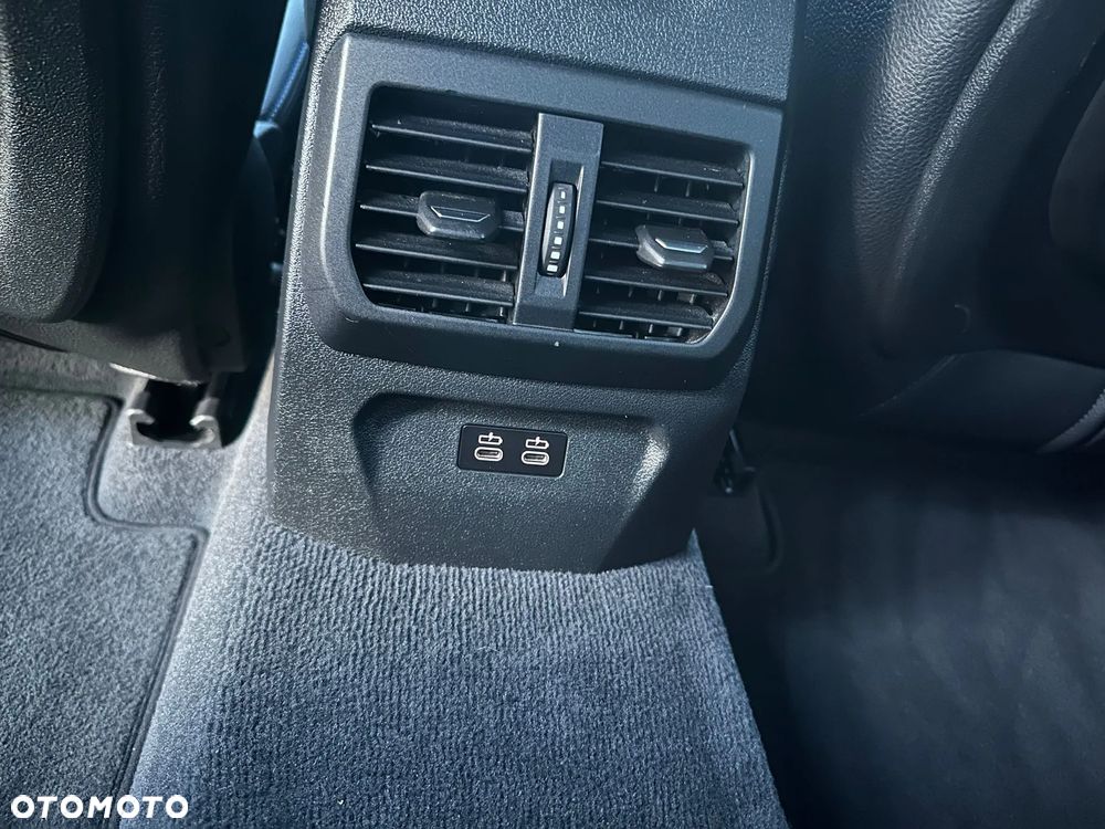 BMW Seria 2 218i Sport Line - 19
