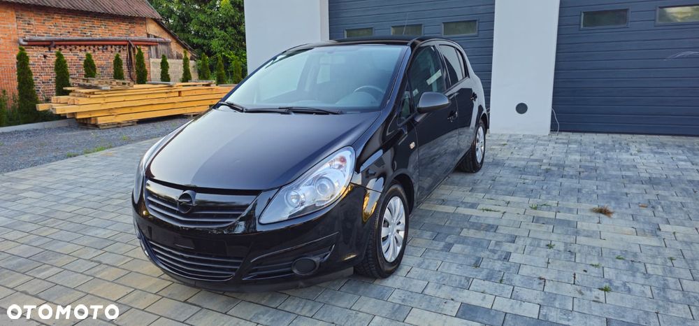 Opel Corsa 1.2 16V Innovation - 1