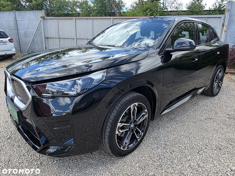 BMW iX2 eDrive20 66.5kWh M Sport - 2