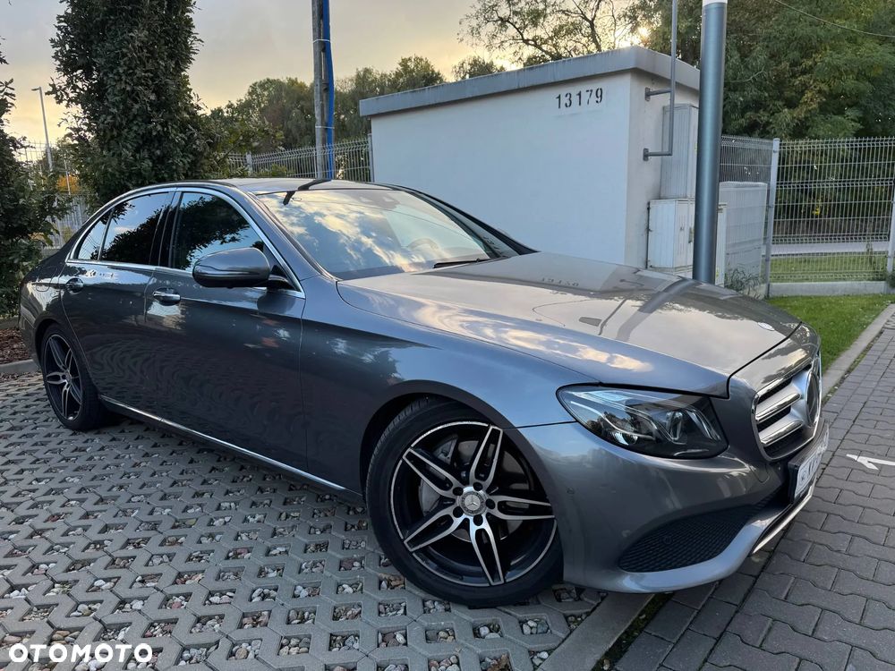 Mercedes-Benz Klasa E 350e 9G-TRONIC Exclusive - 4