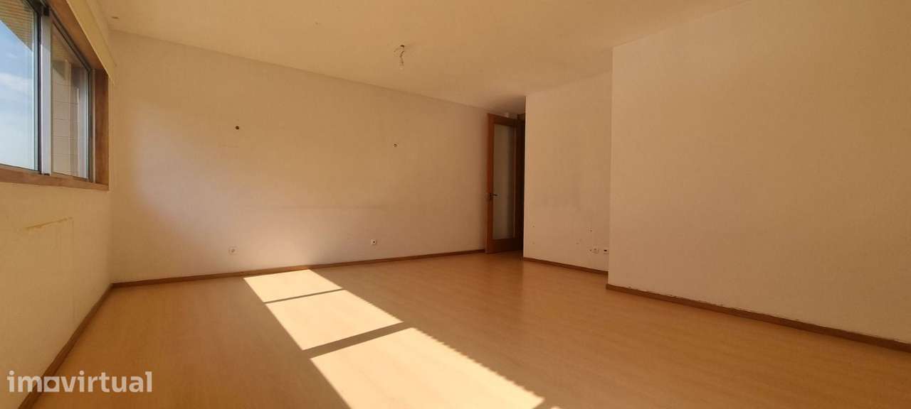 APARTAMENTO T3 - MOREIRA - Grande imagem: 4/23