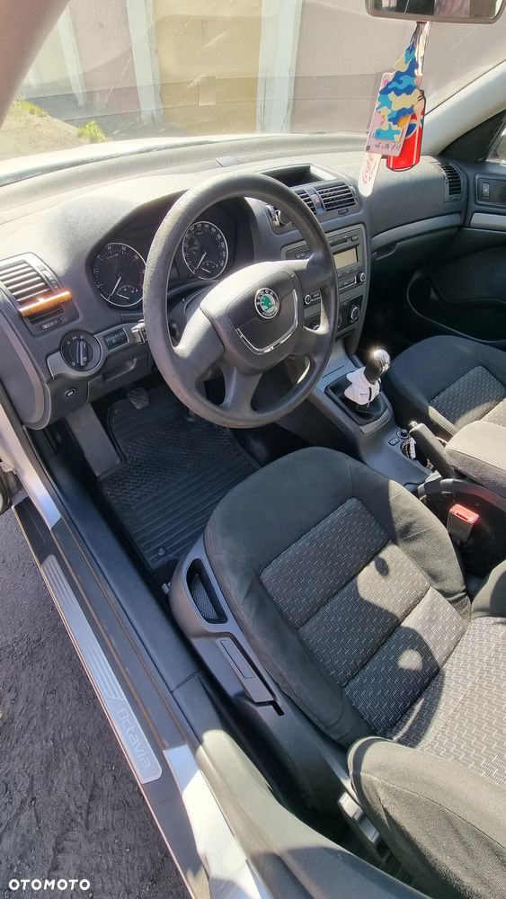 Skoda Octavia 1.6 Mint - 10