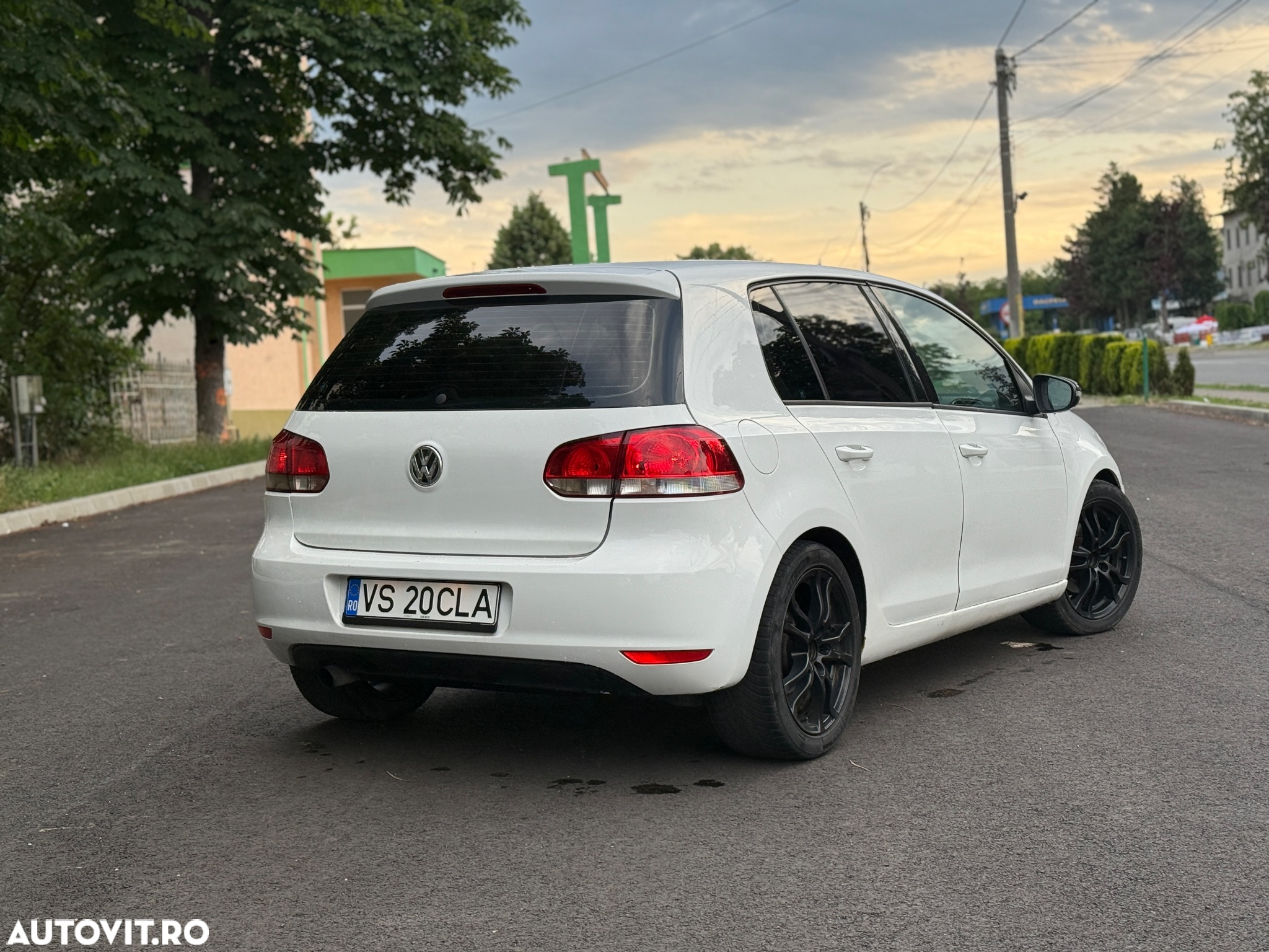 Volkswagen Golf 1.6 TDI DPF Comfortline - 18