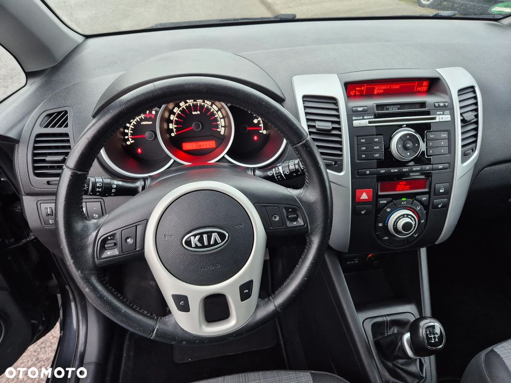 Kia Venga 1.4 CVVT Black Collection - 16