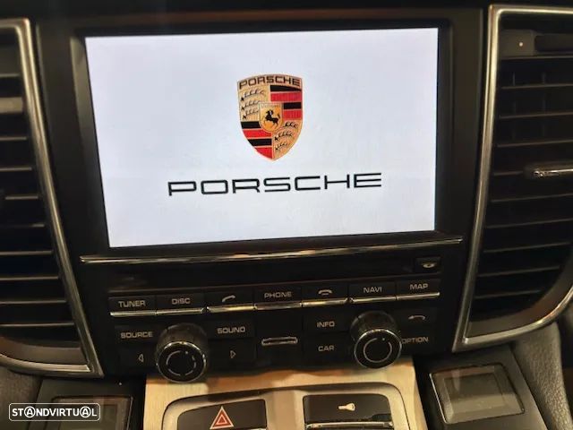 Porsche Panamera 4 Platinum Edition PDK - 32