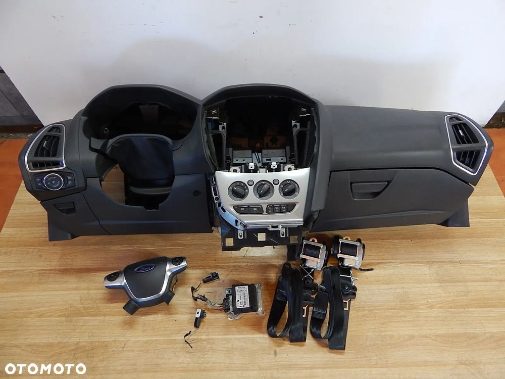Deska rozdzielcza kokpit konsola pas bez airbag Ford Focus MK3 10-18 Łuków części