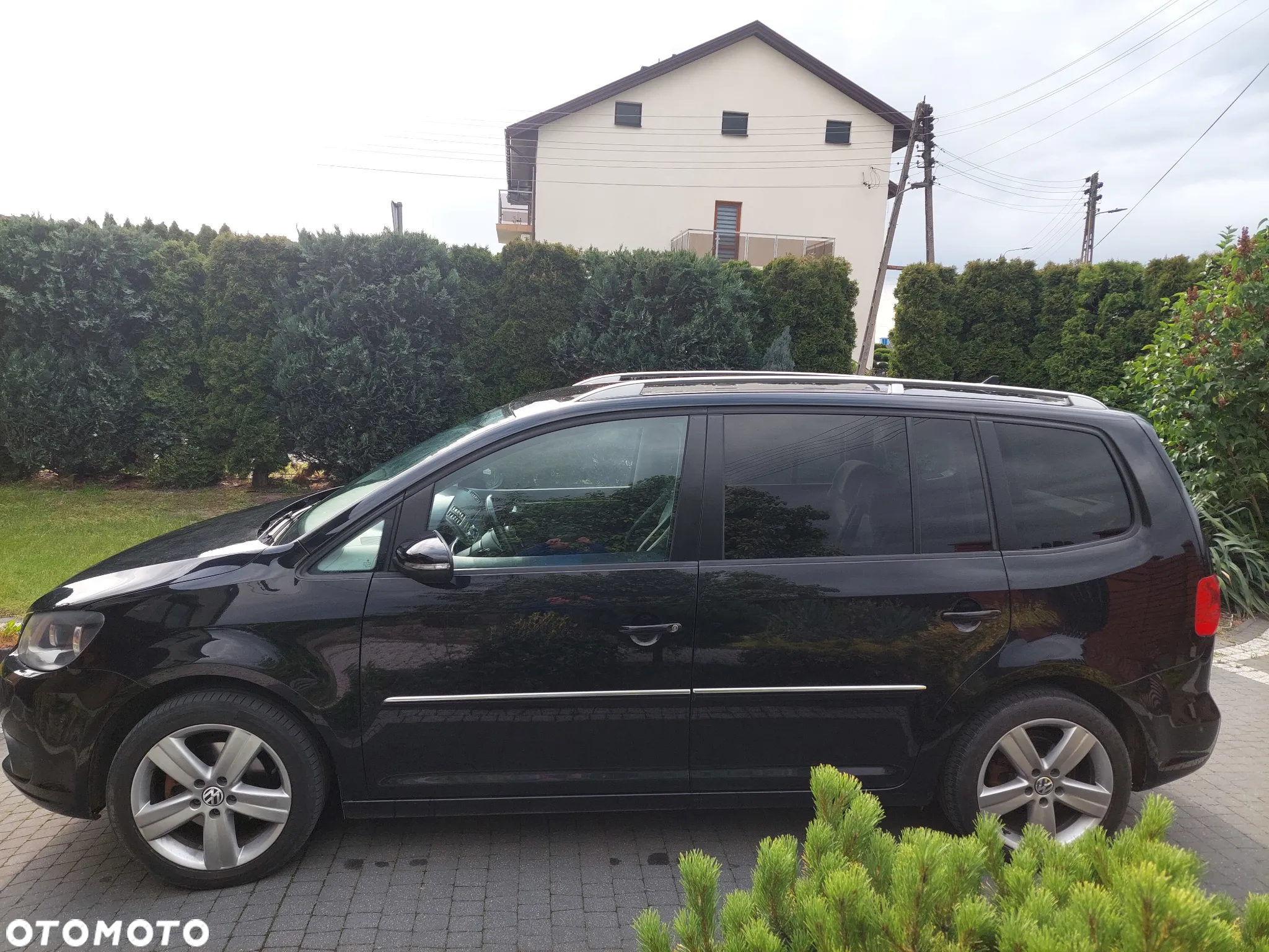 Volkswagen Touran 1.6 TDI DPF Highline DSG - 4
