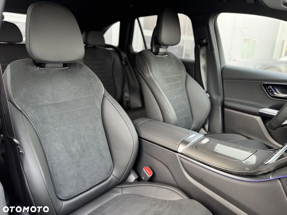 Mercedes-Benz GLC 220 d 4Matic 9G-TRONIC AMG Line Advanced - 12