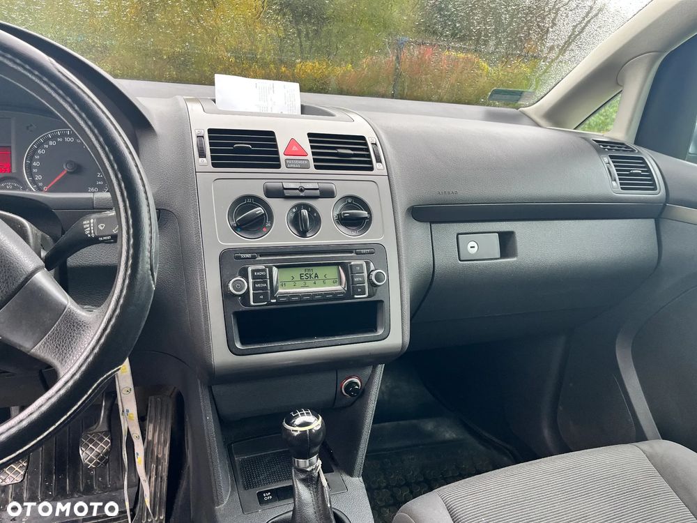 Volkswagen Touran - 9