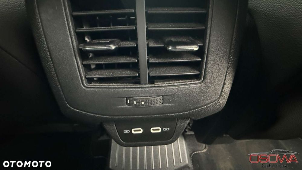 Volkswagen T-Roc - 26