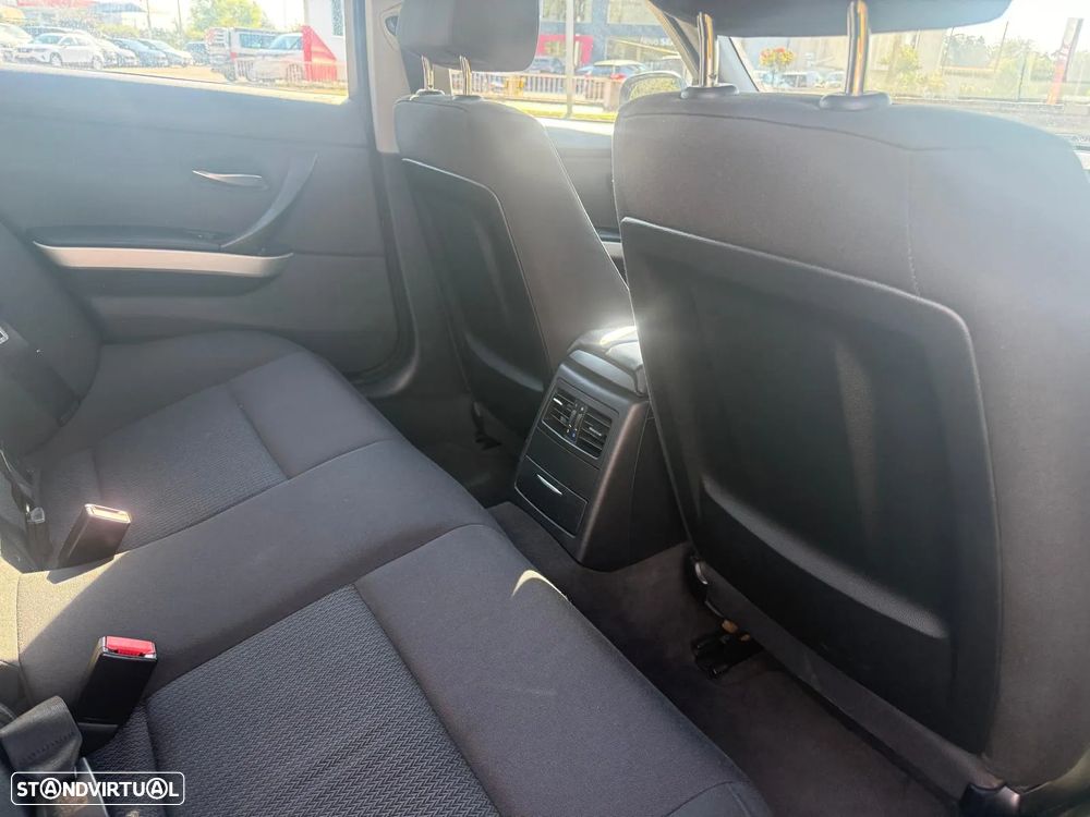 BMW 318 d - 14