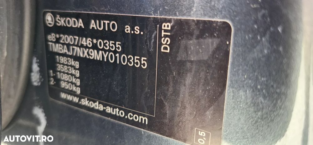 Skoda Octavia 2.0 TDI AMBITION DSG - 8
