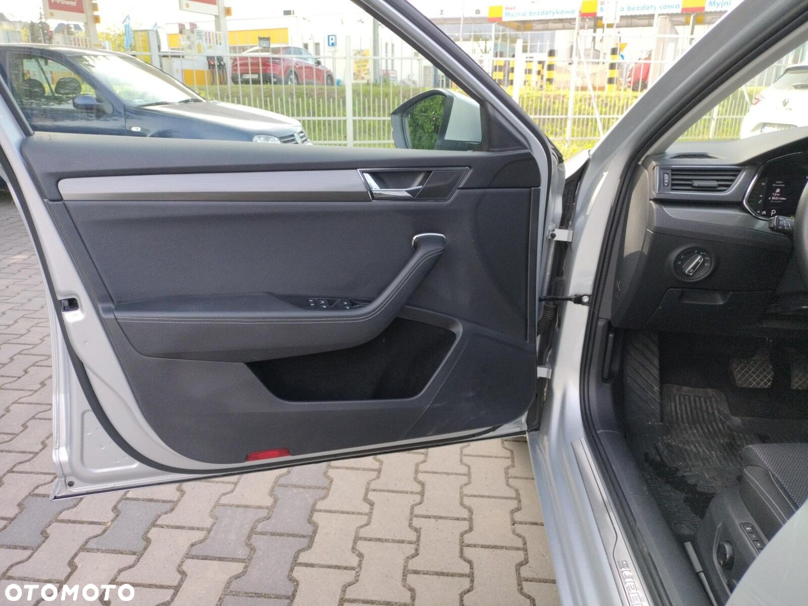 Skoda Superb 2.0 TDI SCR Style DSG - 10