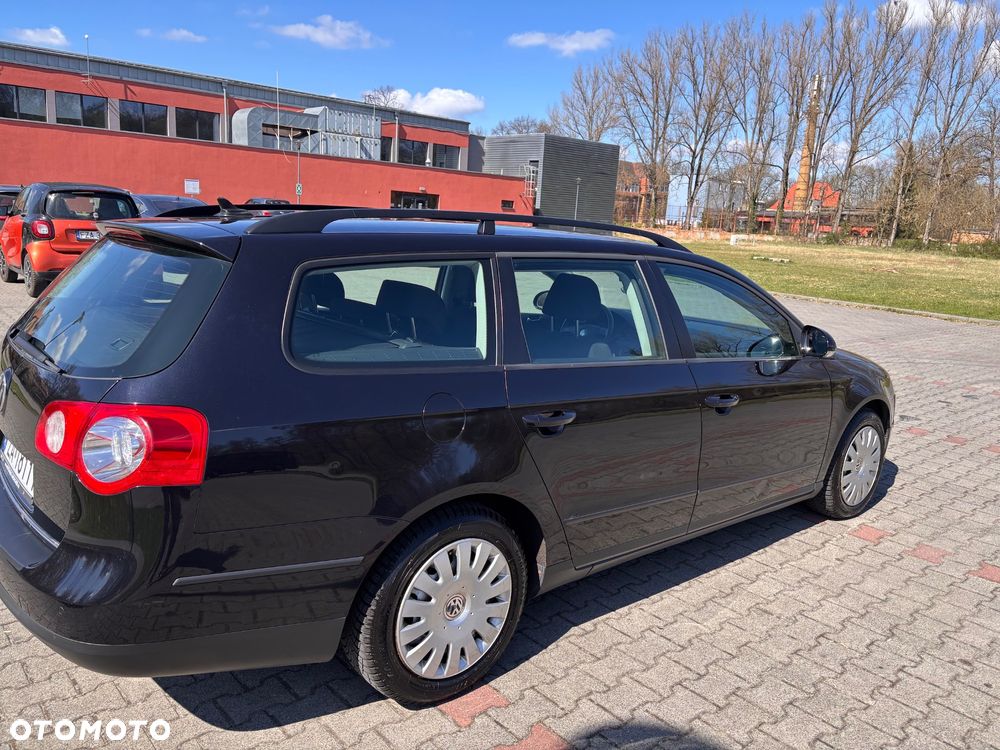 Volkswagen Passat 2.0 TDI Comfortline DSG - 10