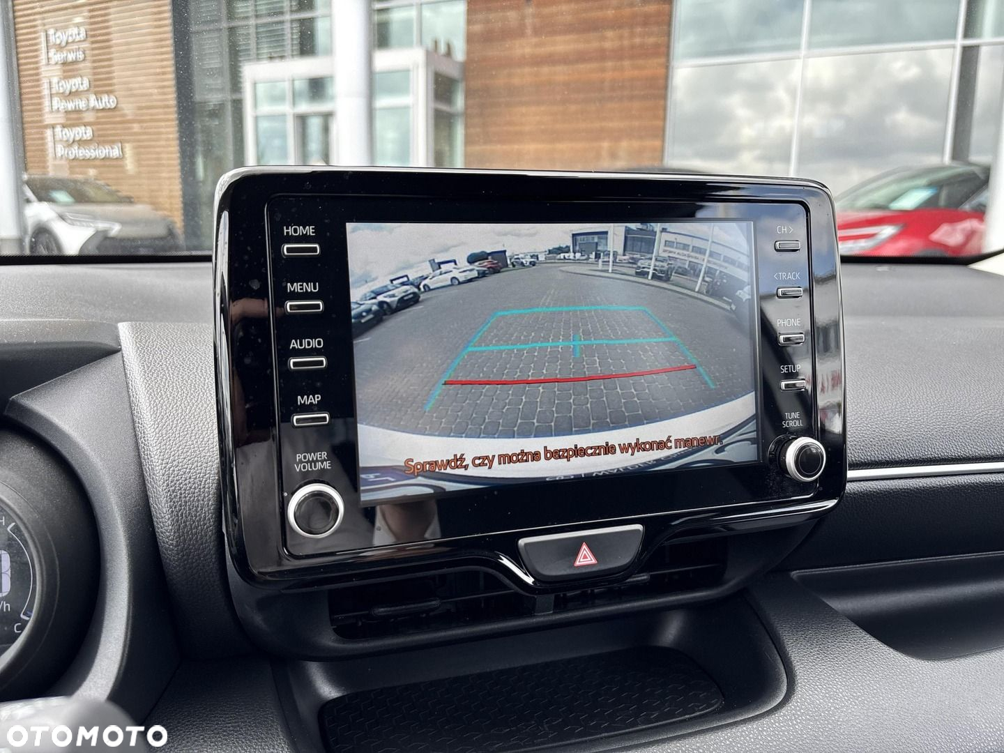 Toyota Yaris - 24