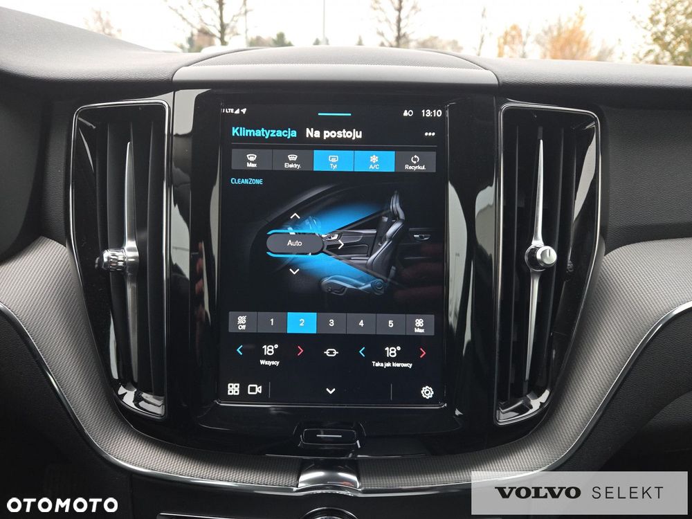 Volvo XC 60 B5 B AWD Plus Dark - 20
