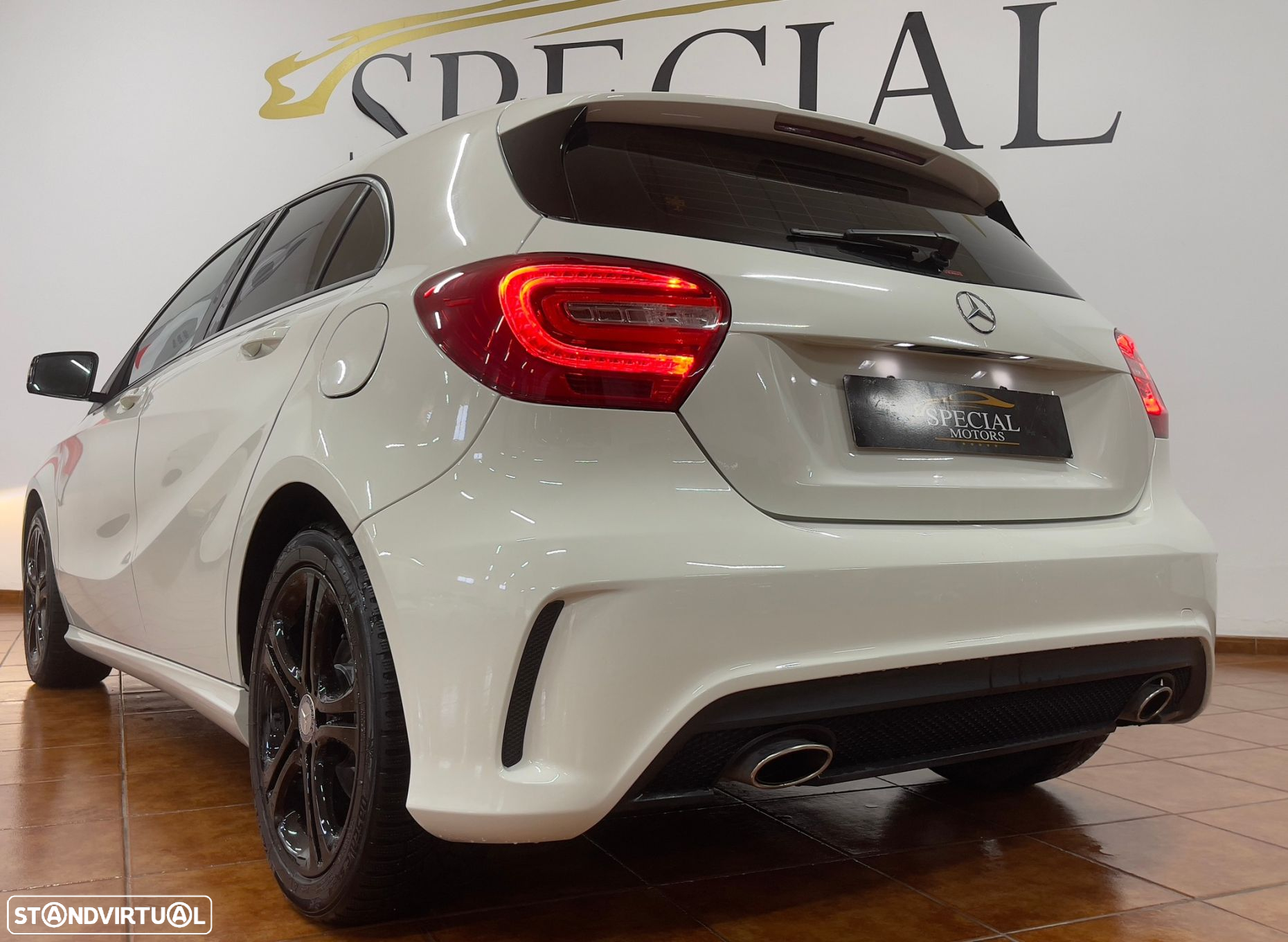 Mercedes-Benz A 180 CDI (BlueEFFICIENCY) Urban - 15