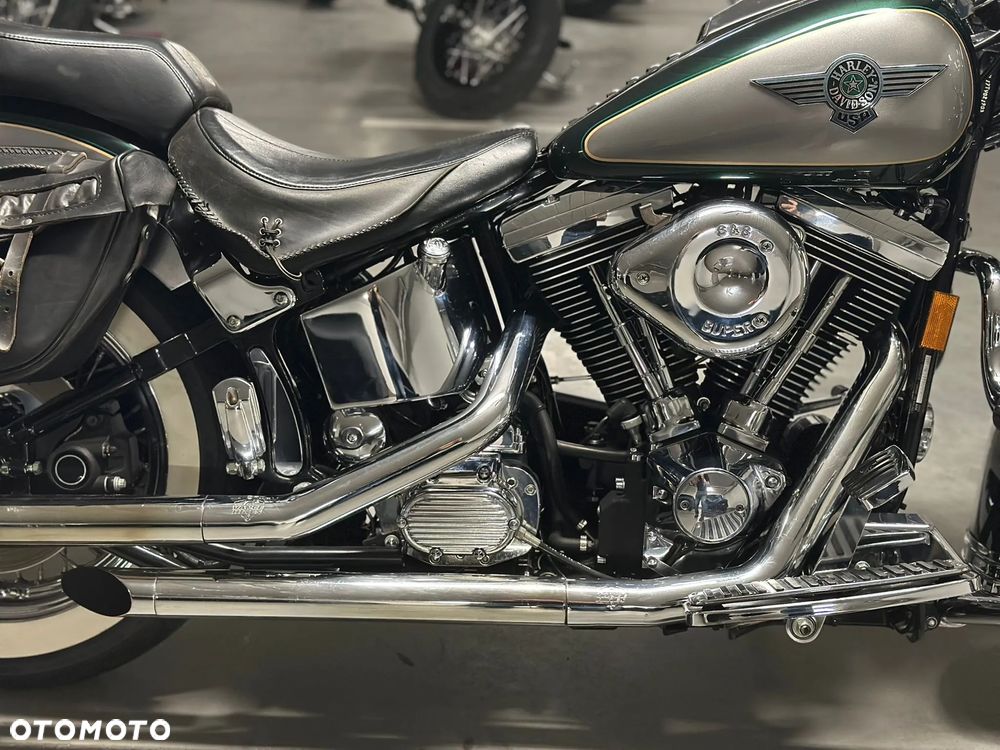 Harley-Davidson Softail Heritage Classic - 16