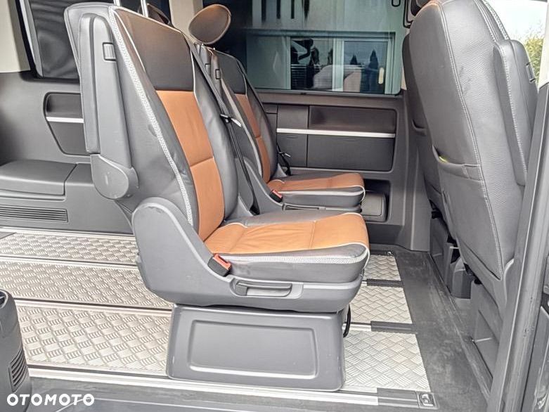 Volkswagen Multivan - 22