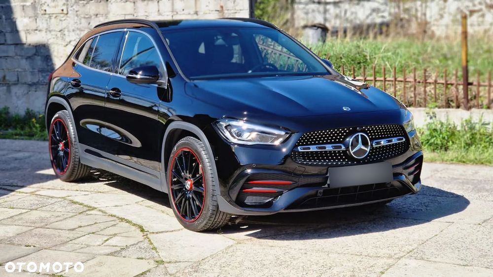 Mercedes-Benz GLA 200 7G-DCT Edition 1 - 1