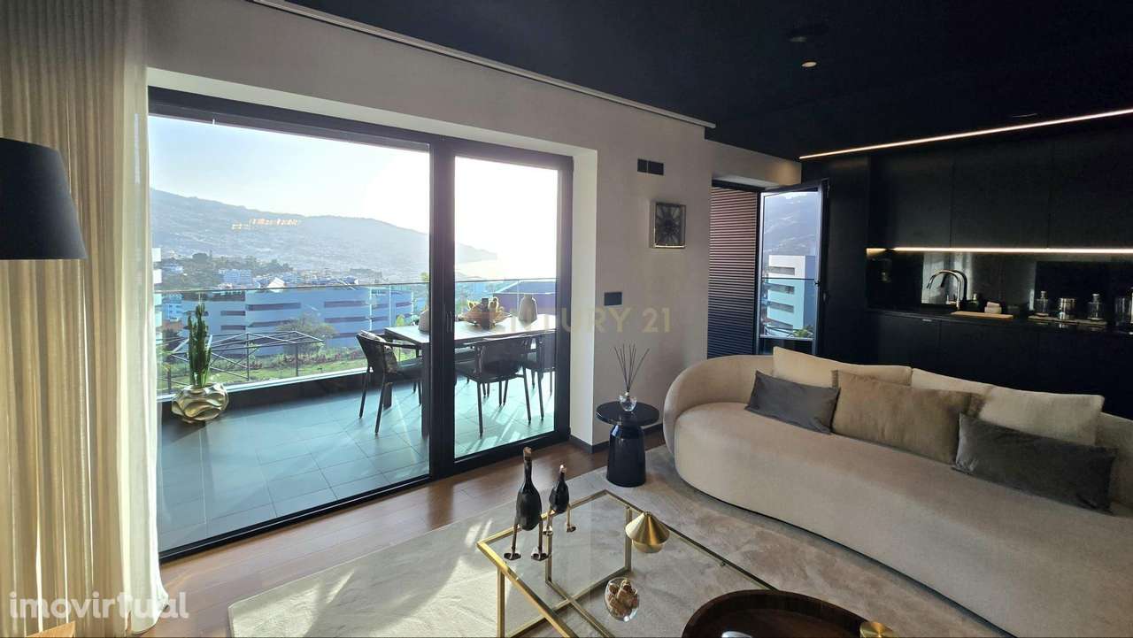 Apartamento Moderno com Vista Panorâmica em São Martinho, Funchal - Grande imagem: 2/14
