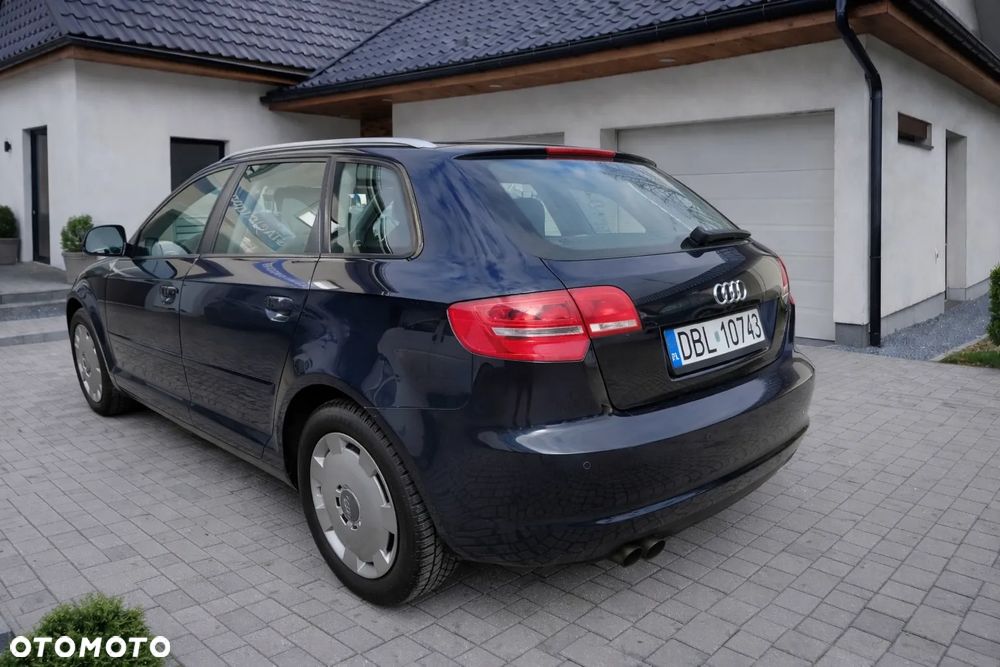 Audi A3 Sportback 1.4 TFSI Attraction - 4