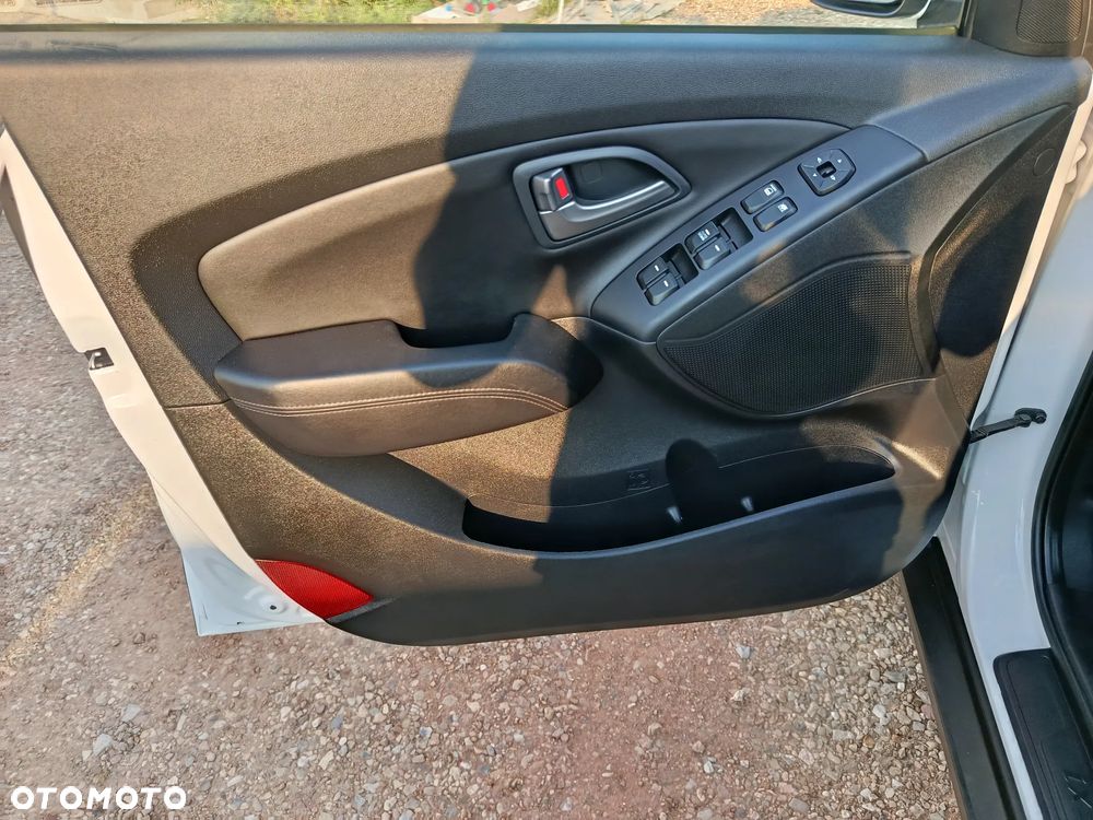 Hyundai ix35 blue 1.6 2WD Finale Silver - 20