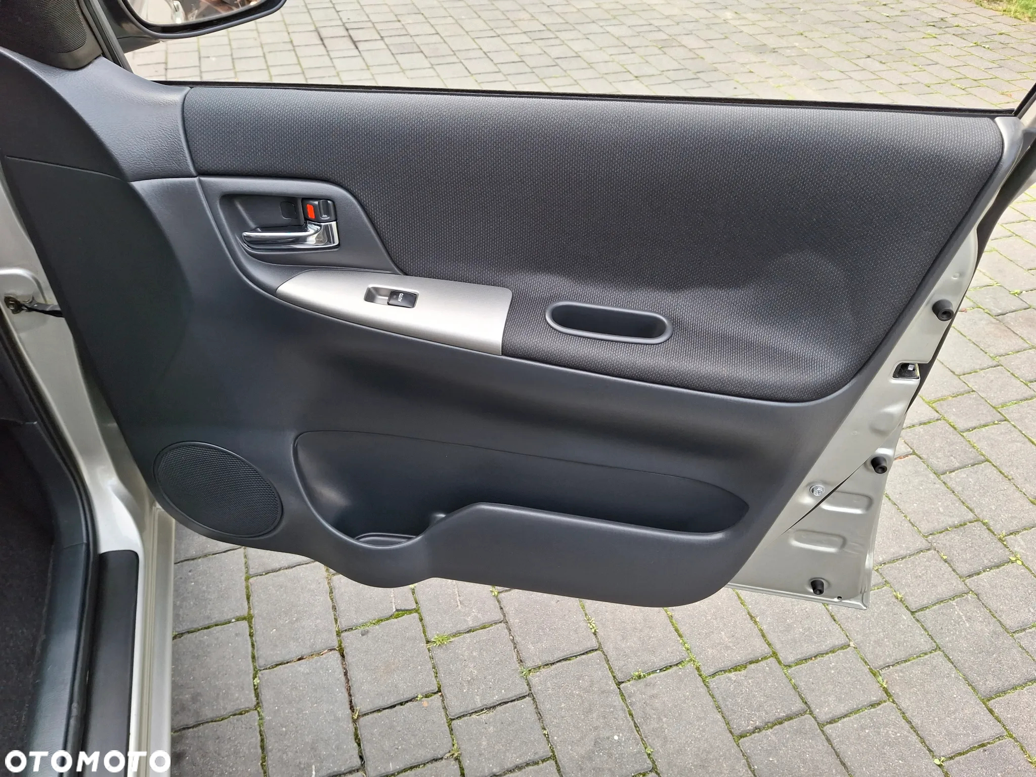 Toyota Corolla Verso 2.0 D-4D Sol - 30