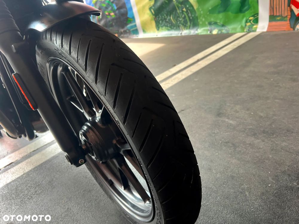 Triumph Street Twin - 11