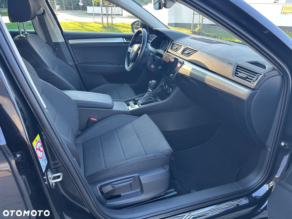 Skoda Superb 2.0 TDI DSG Ambition - 26
