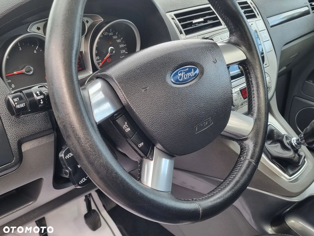 Ford Kuga 2.0 TDCi 4x4 Titanium - 13