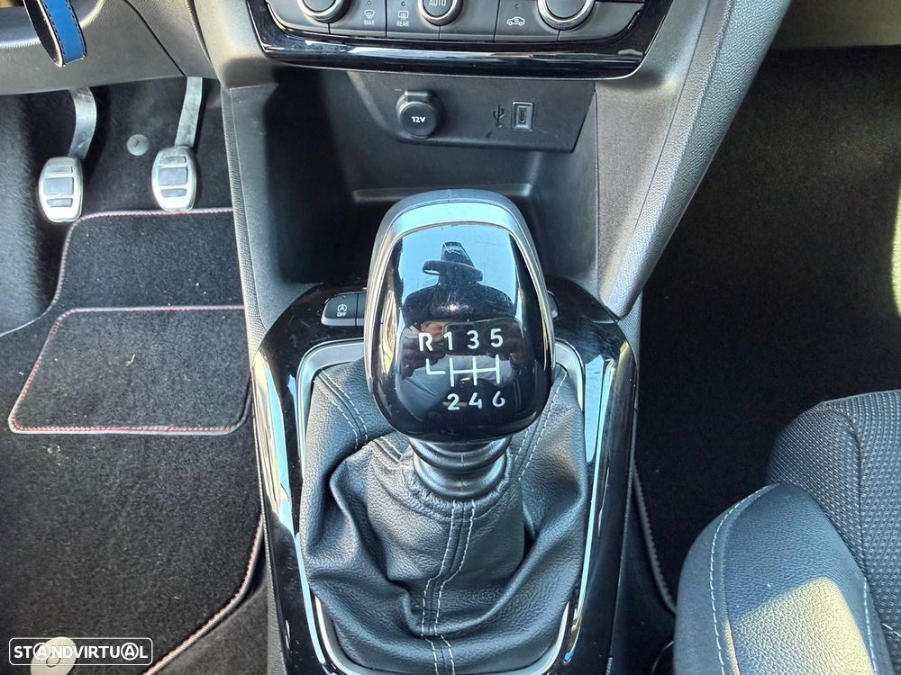 Opel Corsa 1.2 T GS - 22