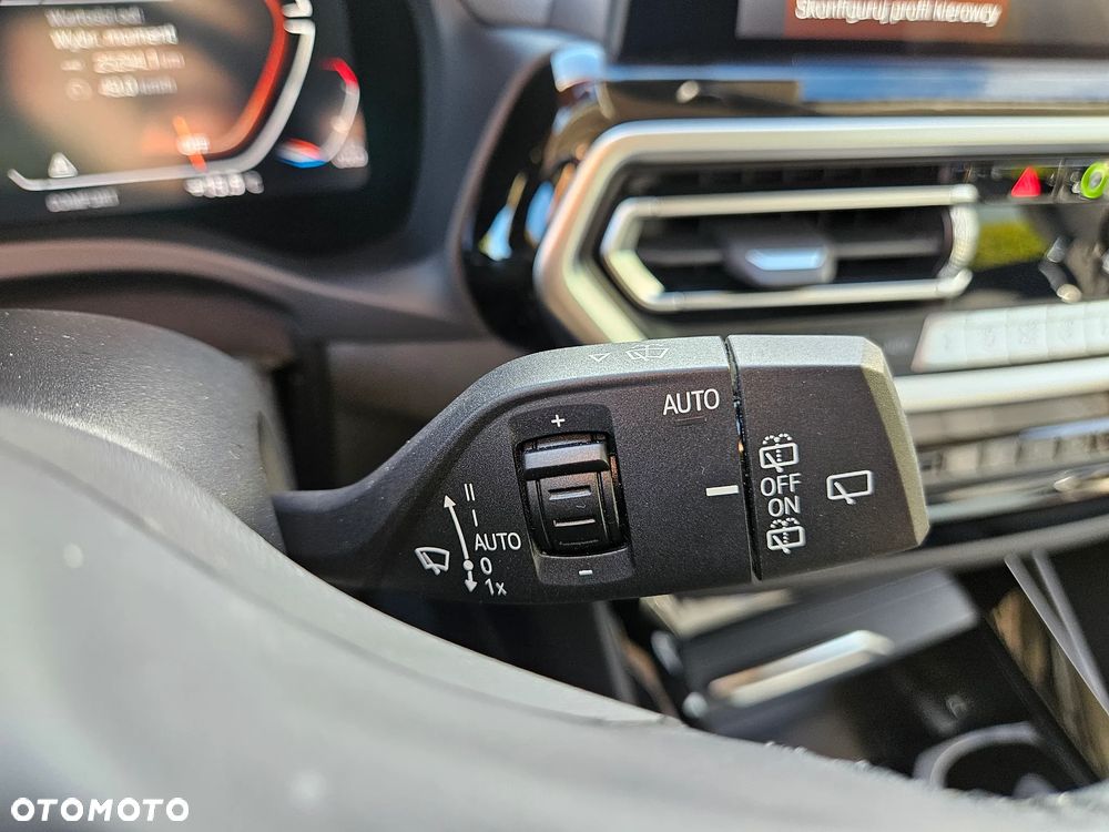 BMW X3 xDrive20d mHEV - 35