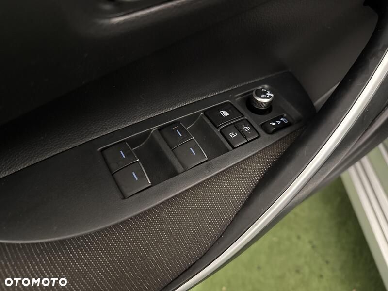Toyota Corolla 1.8 Hybrid Comfort - 12