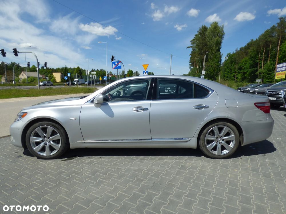 Lexus LS 600h L Superior - 4