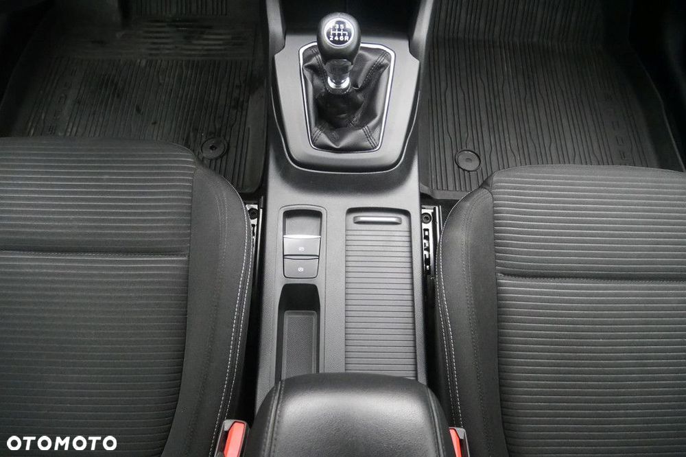 Ford Focus 1.0 EcoBoost Titanium - 11