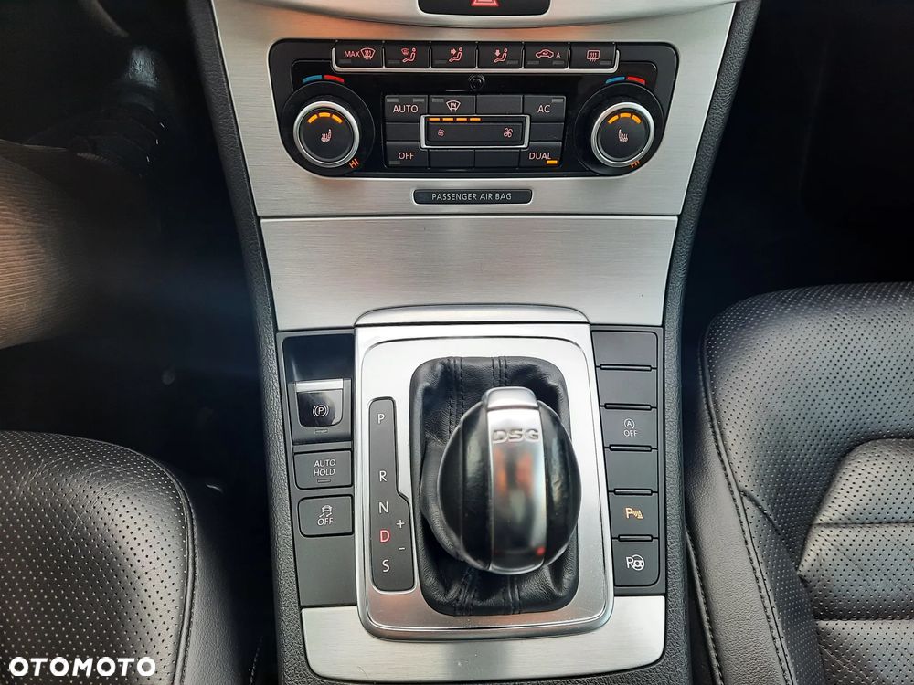 Volkswagen Passat 2.0 TDI DSG BlueMotion Technology Highline - 27