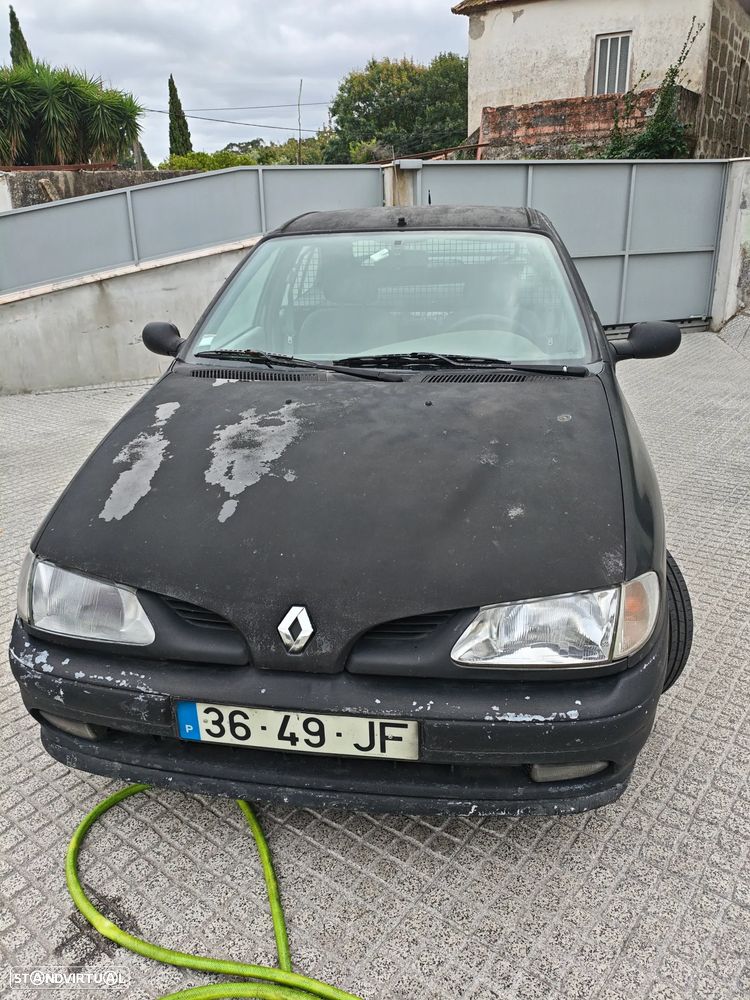 Renault Mégane 1.9 TD RT - 3